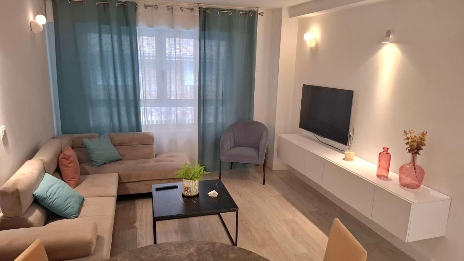 Moderno Apartamento Con Garaje Privado En El Centro De Виго Экстерьер фото