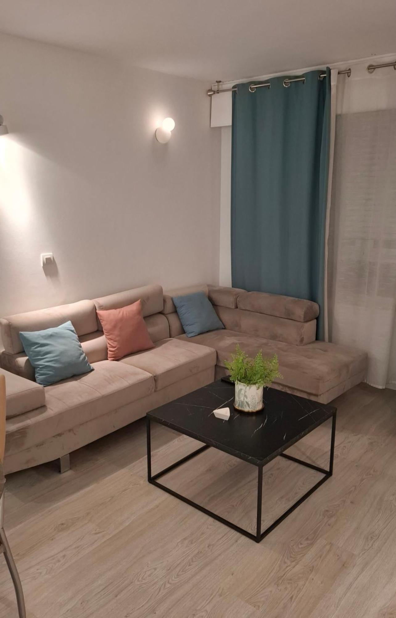 Moderno Apartamento Con Garaje Privado En El Centro De Виго Номер фото