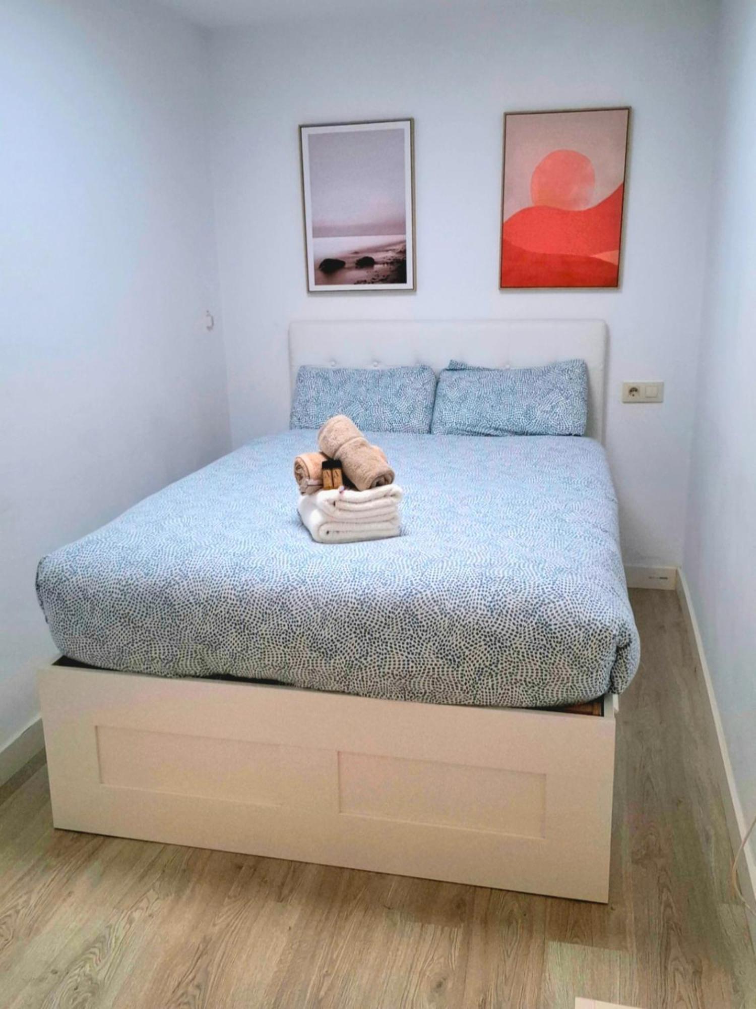 Moderno Apartamento Con Garaje Privado En El Centro De Виго Номер фото